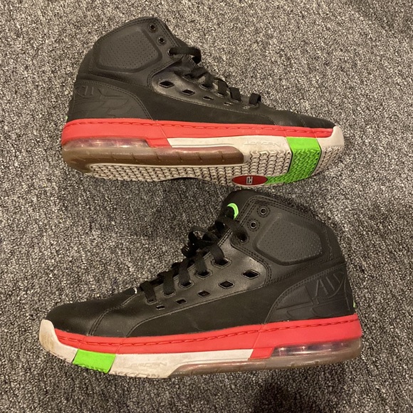 Nike Jordan Ol’ School Sz 10 Black/Wolf Grey/Red/Green (317223-017) - Picture 5 of 6